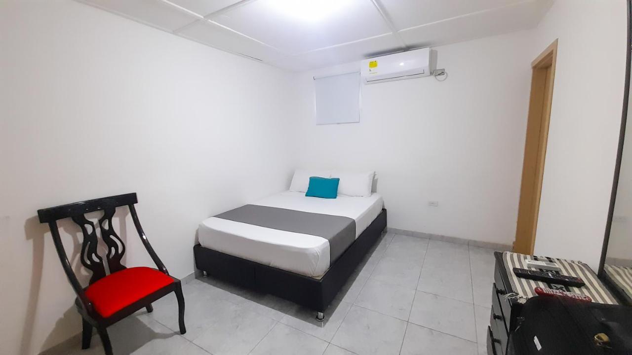 Hotel Poblado Suite Баранкила Екстериор снимка