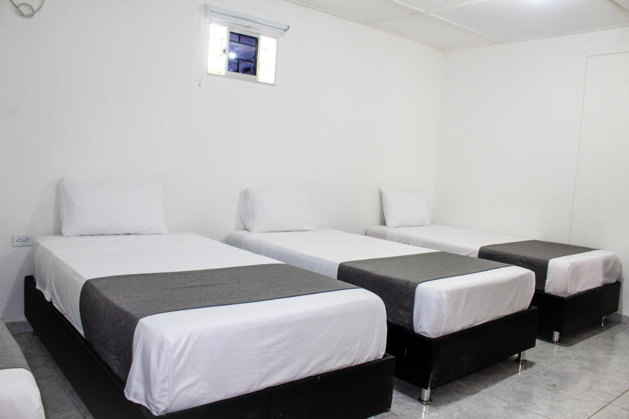 Hotel Poblado Suite Баранкила Екстериор снимка