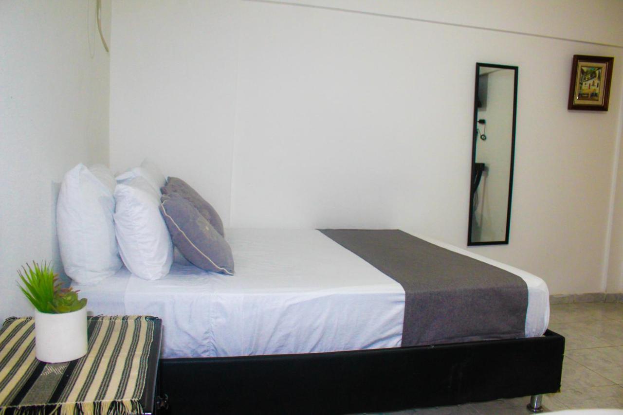 Hotel Poblado Suite Баранкила Екстериор снимка