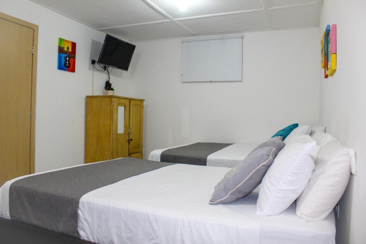 Hotel Poblado Suite Баранкила Екстериор снимка